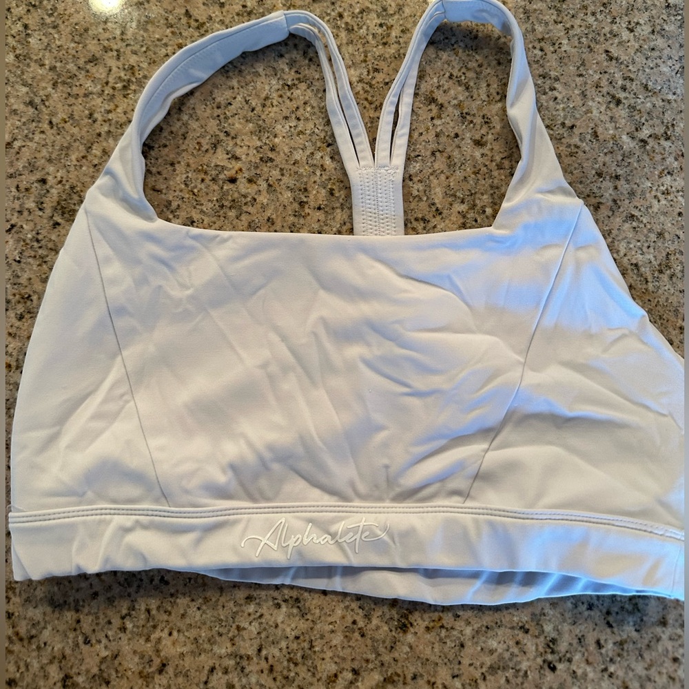 Alphalete cross sports bra